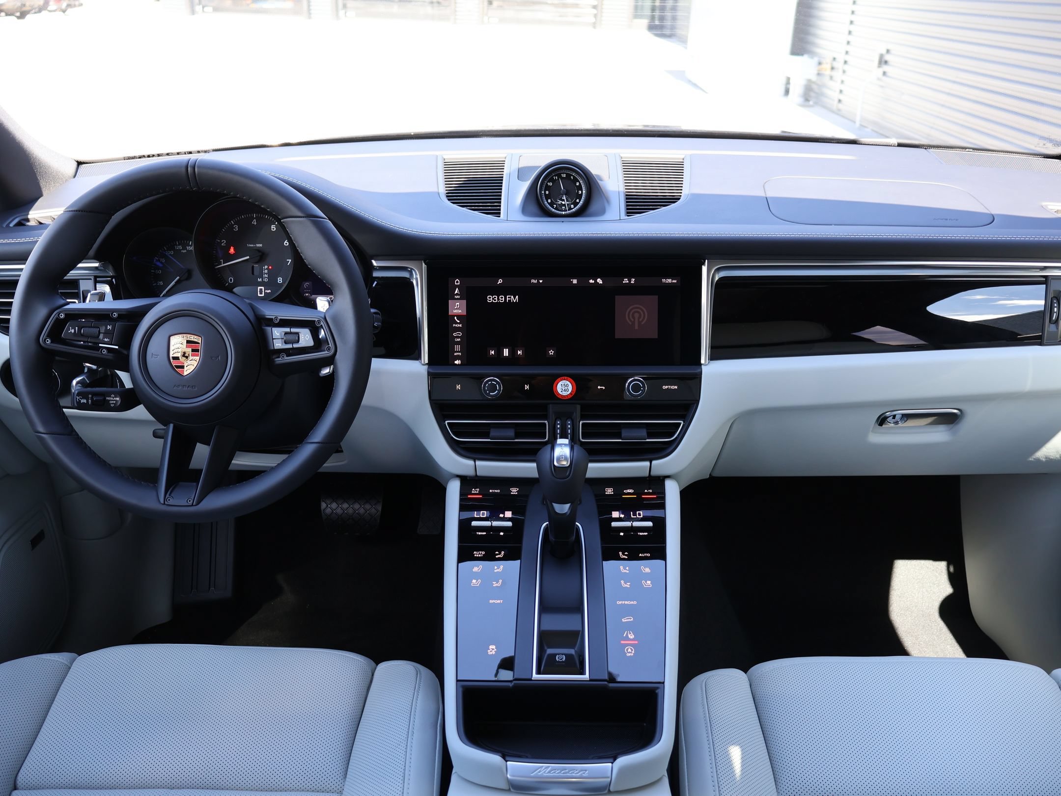 New 2026 Porsche Macan AWD/4WD image 22