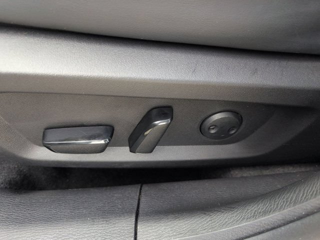 Used 2025 Mitsubishi Outlander SE FWD image 14
