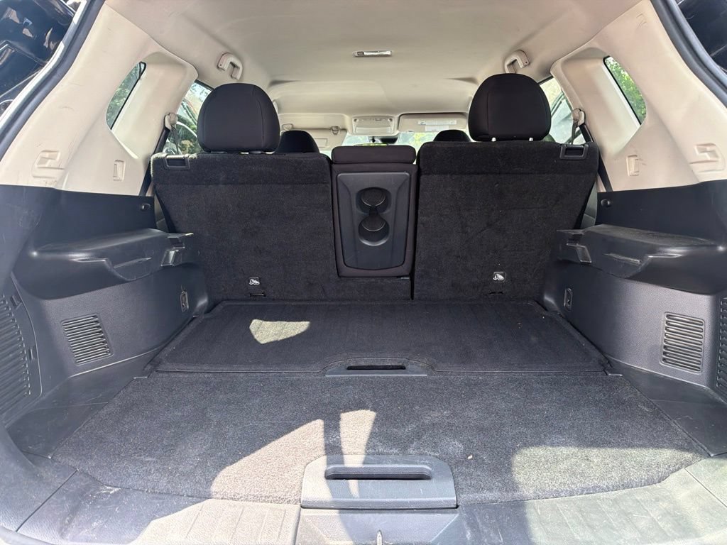 Used 2019 Nissan Rogue SV w/ Premium Package AWD/4WD image 7