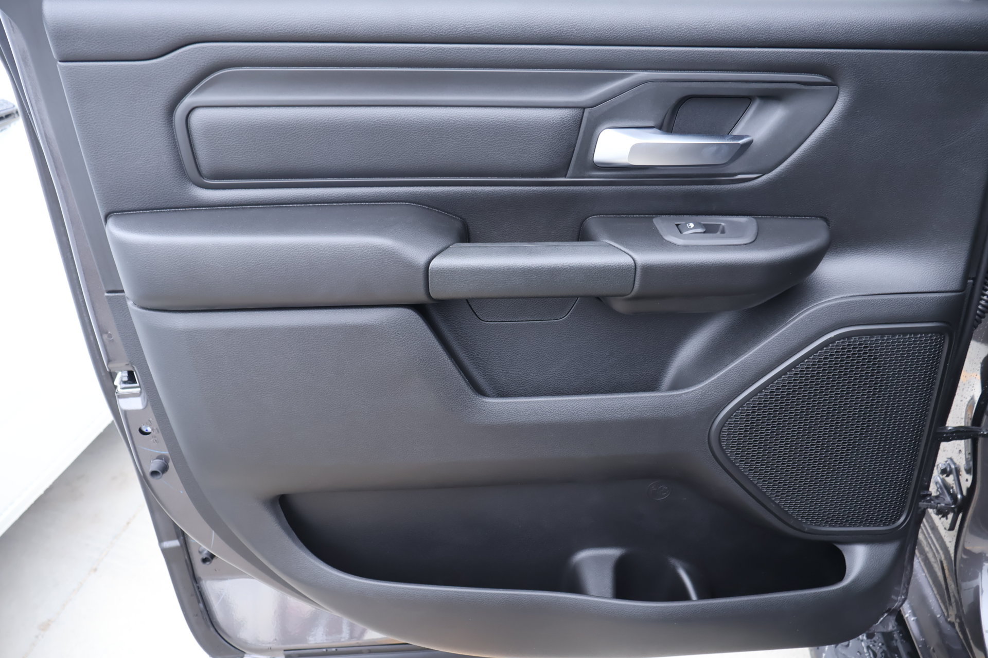 New 2027 RAM 1500 Express AWD/4WD image 15