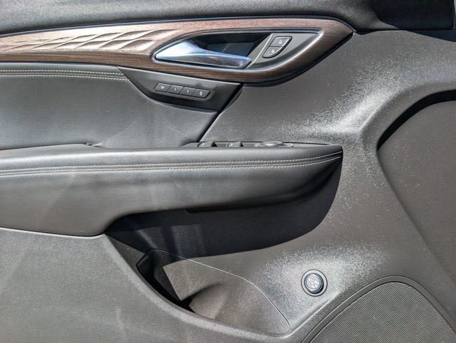 Used 2022 Buick Envision Avenir w/ Safety Package FWD image 17