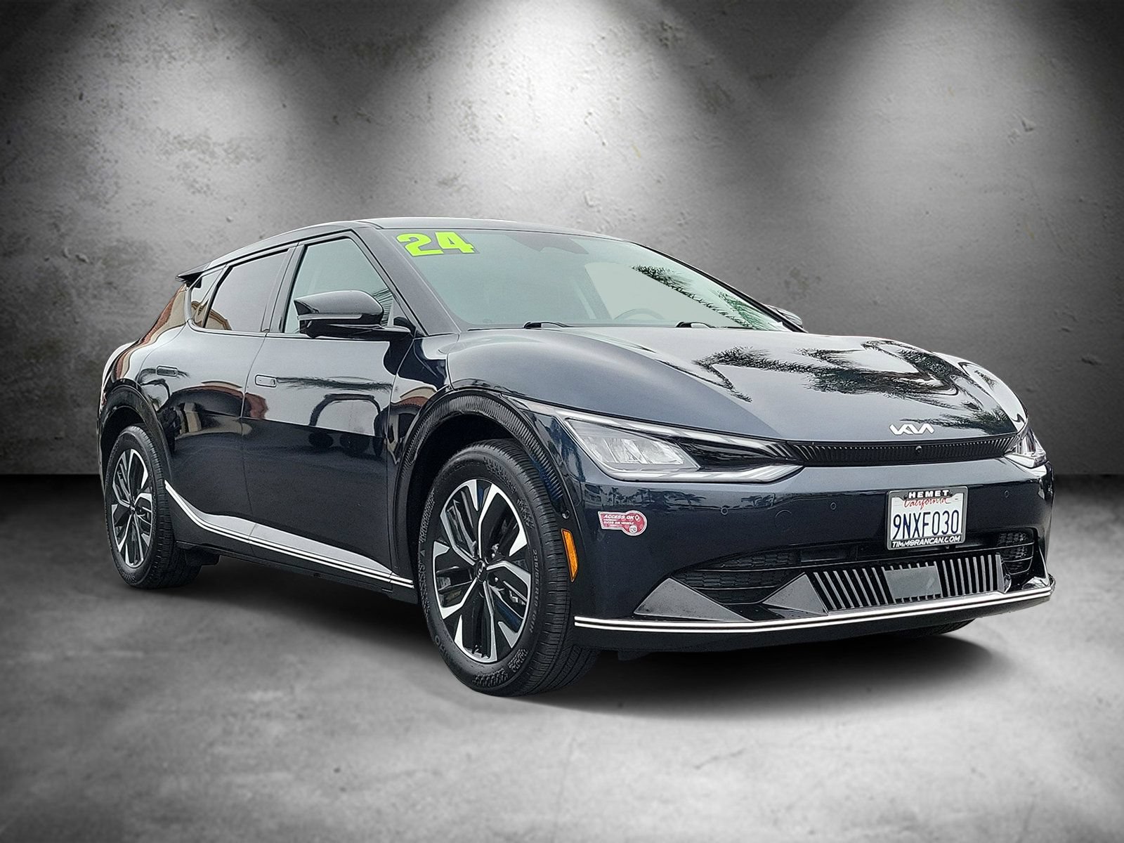 Used 2024 Kia EV6 Wind w/ Wind Technology Package RWD image 2
