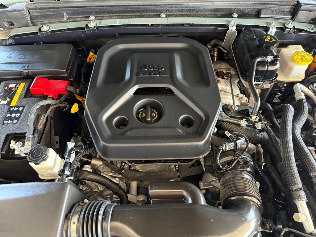 Used 2023 Jeep Wrangler Unlimited AWD/4WD image 57
