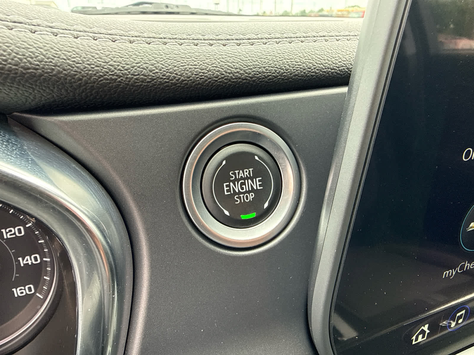 Certified 2025 Chevrolet Blazer LT w/ Convenience Package FWD image 19