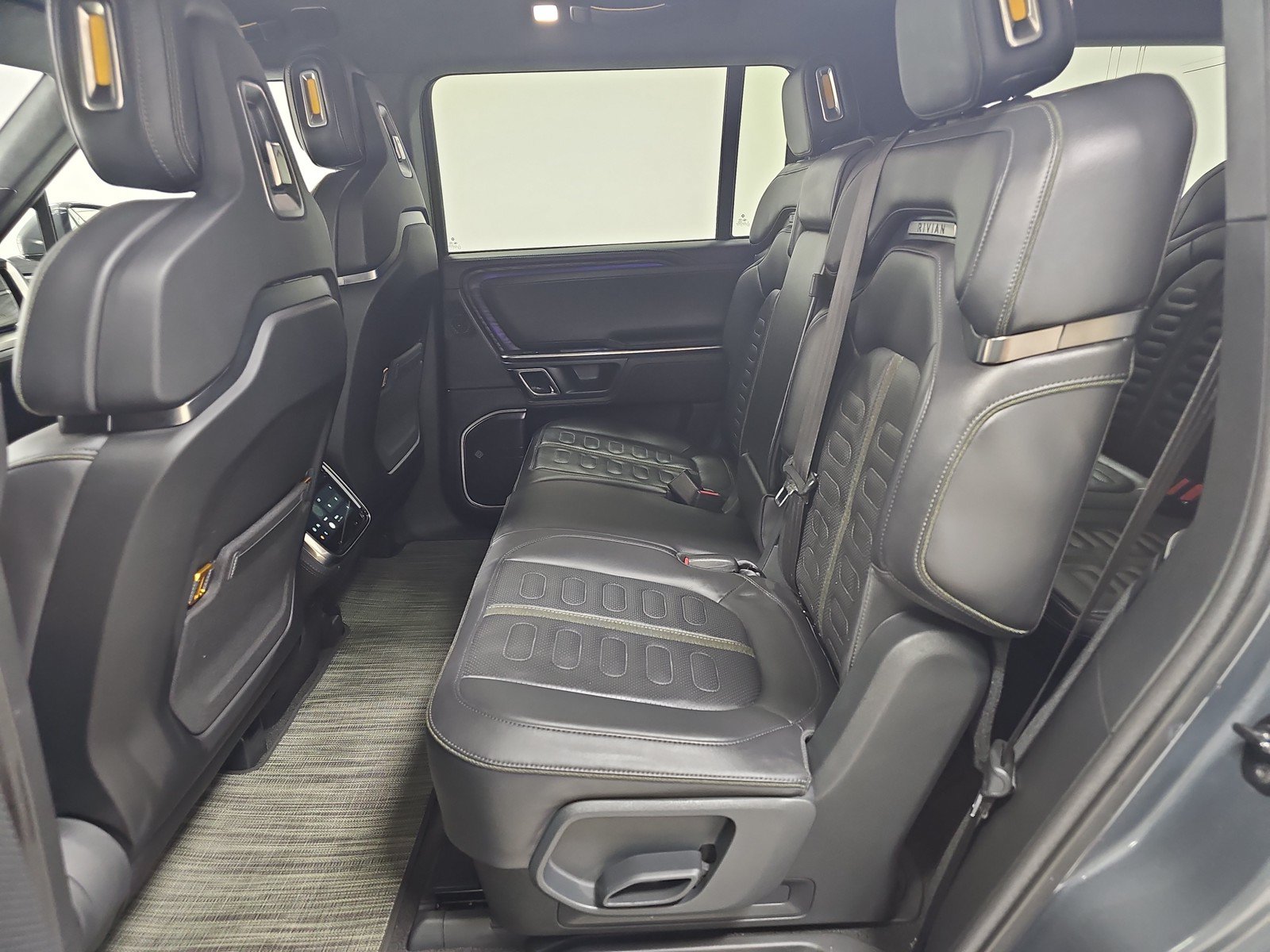 Used 2023 Rivian R1S Adventure AWD/4WD image 21