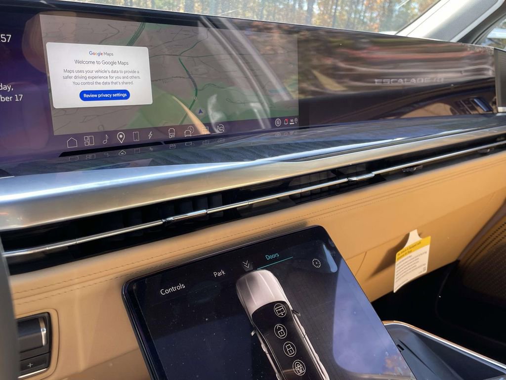 New 2025 Cadillac Escalade IQ Sport 2 image 27