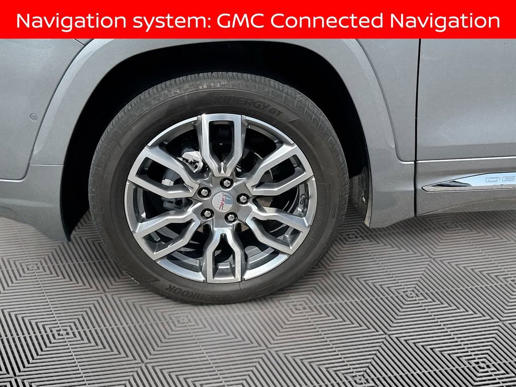 Used 2024 GMC Terrain Denali w/ Denali Premium Package AWD/4WD image 8