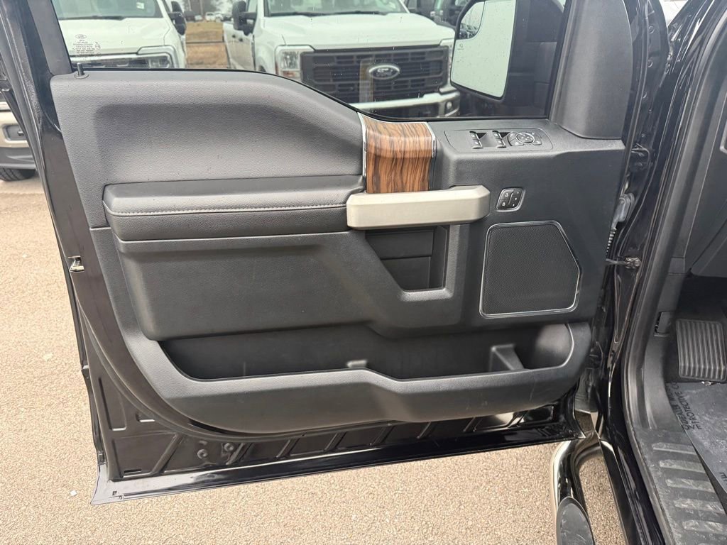 Used 2019 Ford F150 Lariat image 6