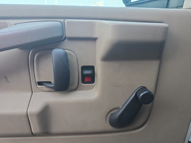 Used 2011 Chevrolet Express 2500 Work Van image 15