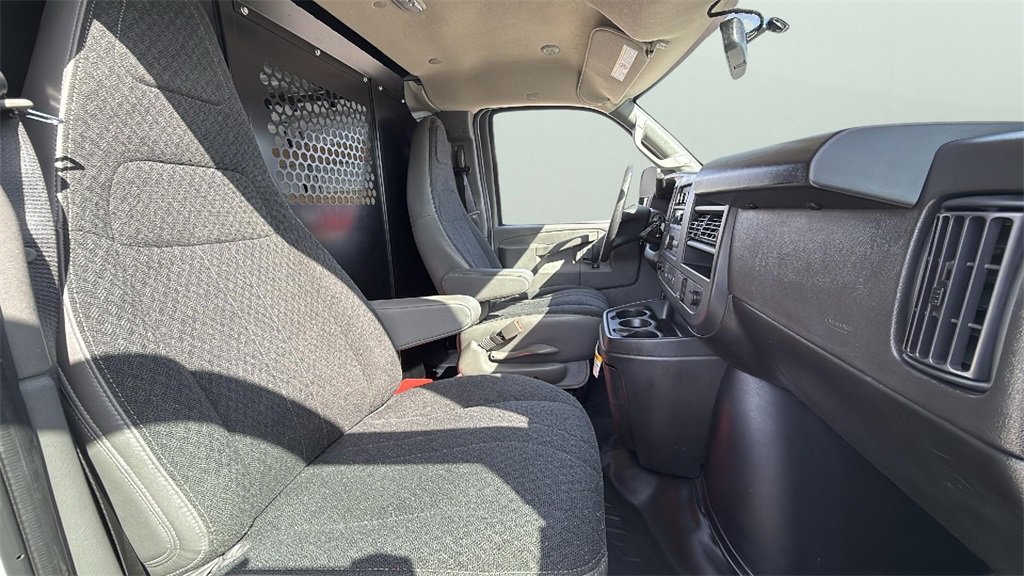 Used 2024 Chevrolet Express 2500 w/ Driver Convenience Package image 27