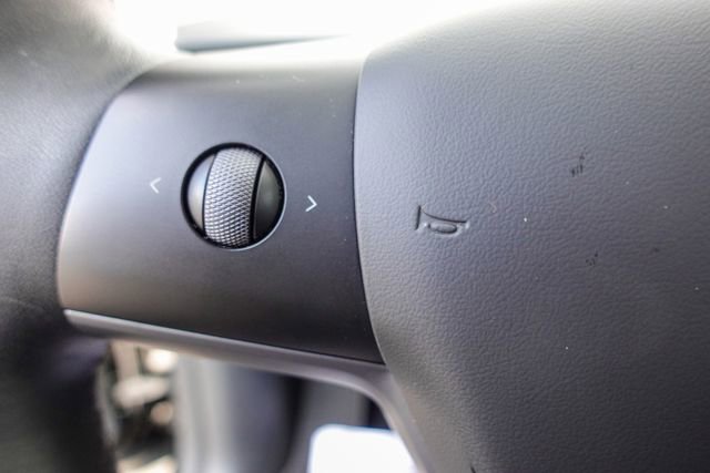 Used 2025 Tesla Model Y Long Range image 13