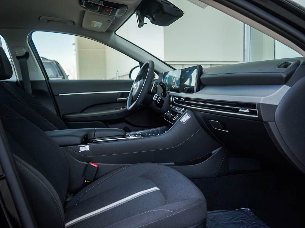 New 2026 Hyundai Sonata SEL AWD/4WD image 9