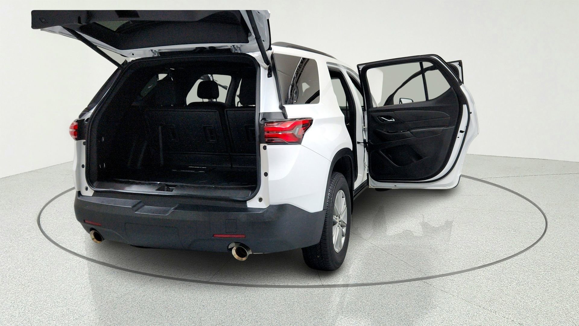 Used 2023 Chevrolet Traverse LT FWD image 12