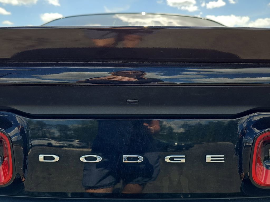 Used 2016 Dodge Challenger R/T image 16