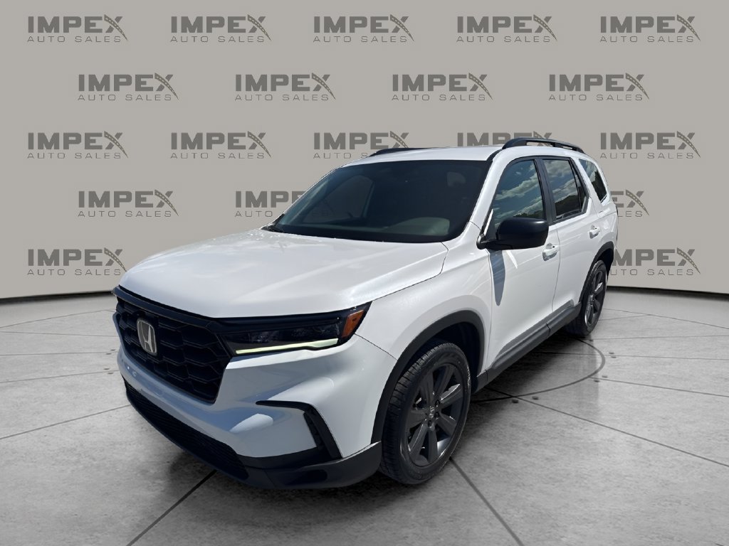 Used 2025 Honda Pilot Sport image 1