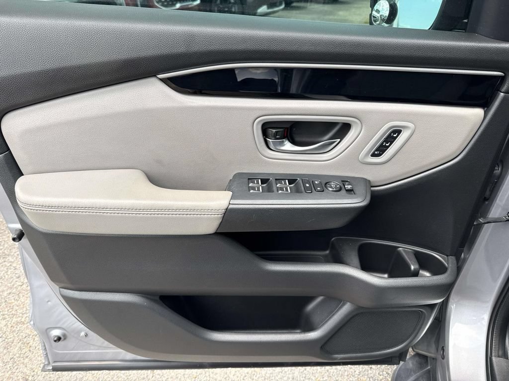 Used 2024 Honda Pilot Touring image 20