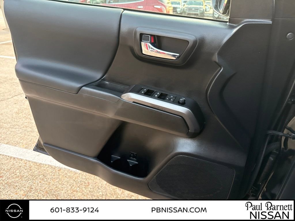 Used 2022 Toyota Tacoma TRD Off-Road image 20