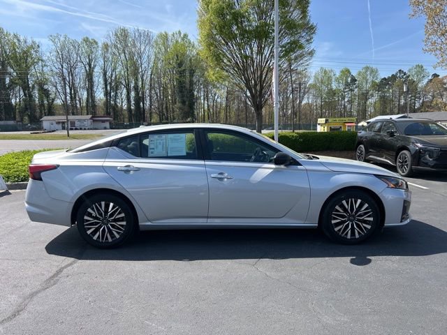 Used 2024 Nissan Altima 2.5 SV image 5