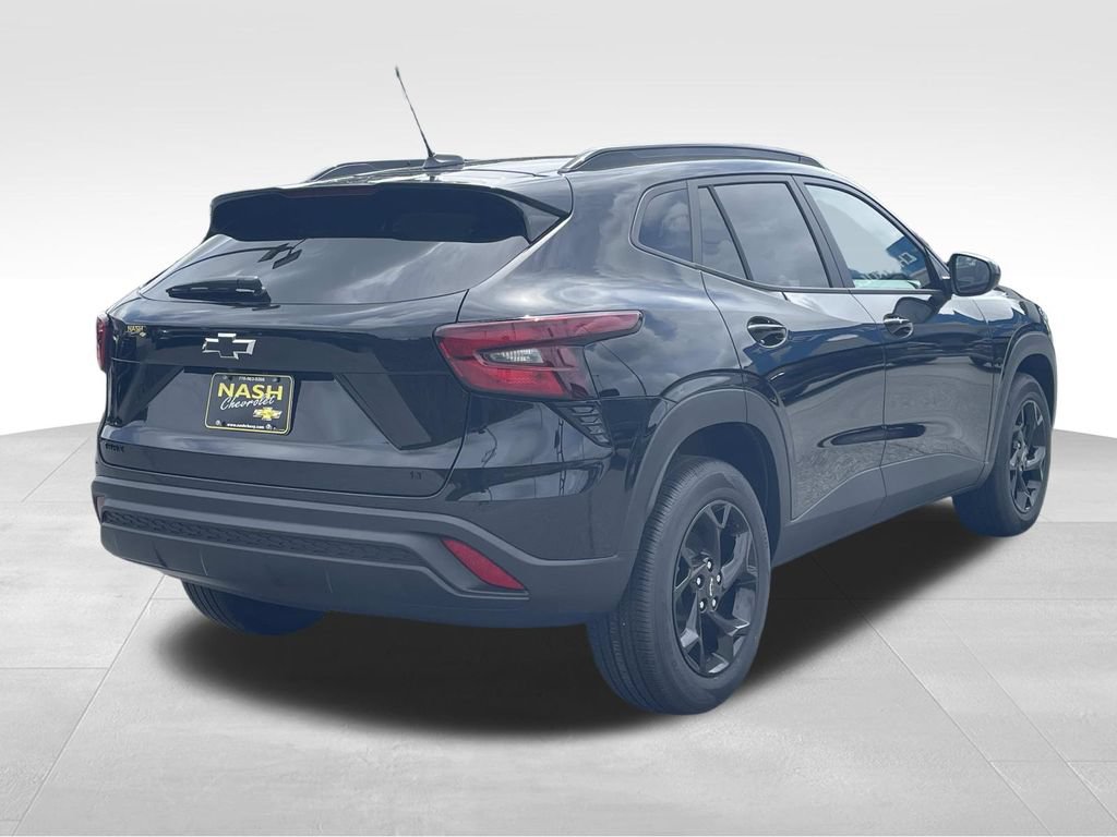 New 2026 Chevrolet Trax LT w/ Sunroof Package FWD video 3