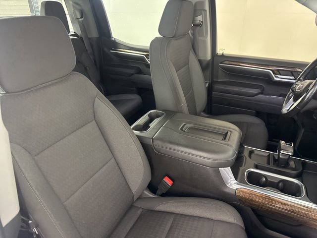 Used 2022 GMC Sierra 1500 Elevation w/ LPO, Elevation Black Package AWD/4WD image 15