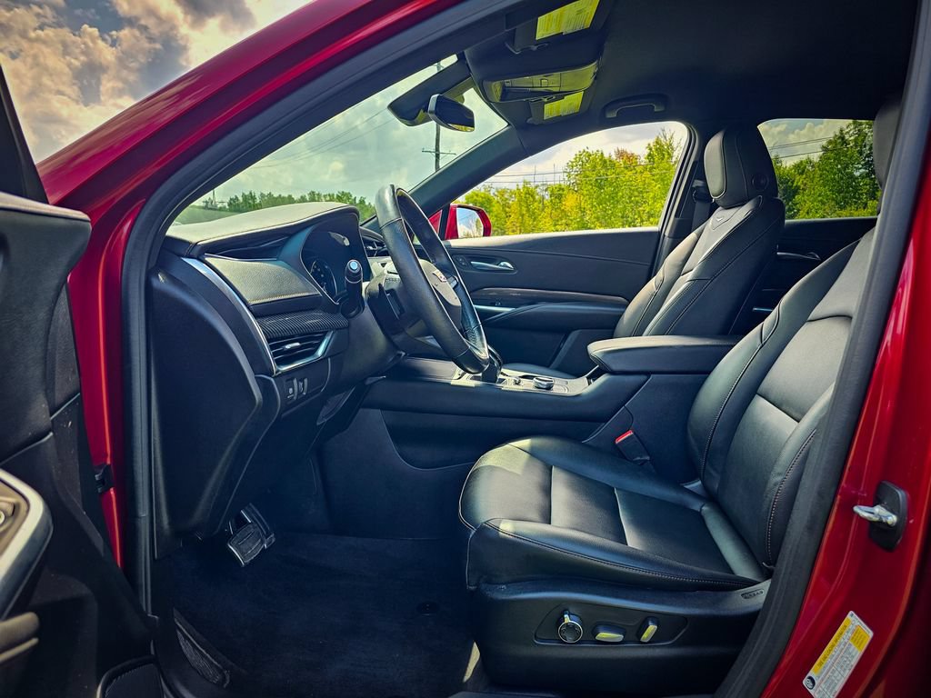 Used 2020 Cadillac XT4 Sport w/ Cold Weather Package AWD/4WD image 13