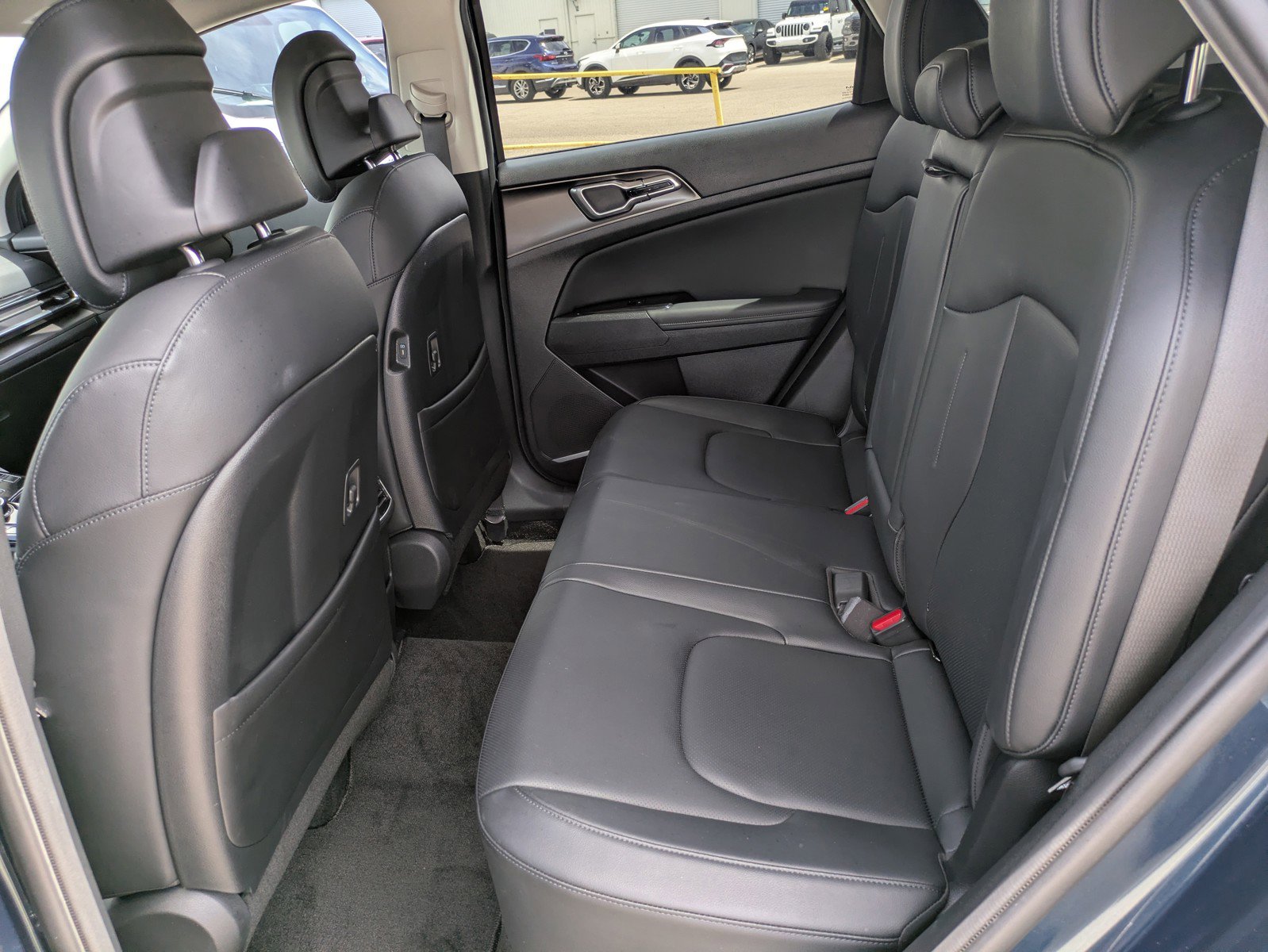 Certified 2023 Kia Sportage EX AWD/4WD image 11