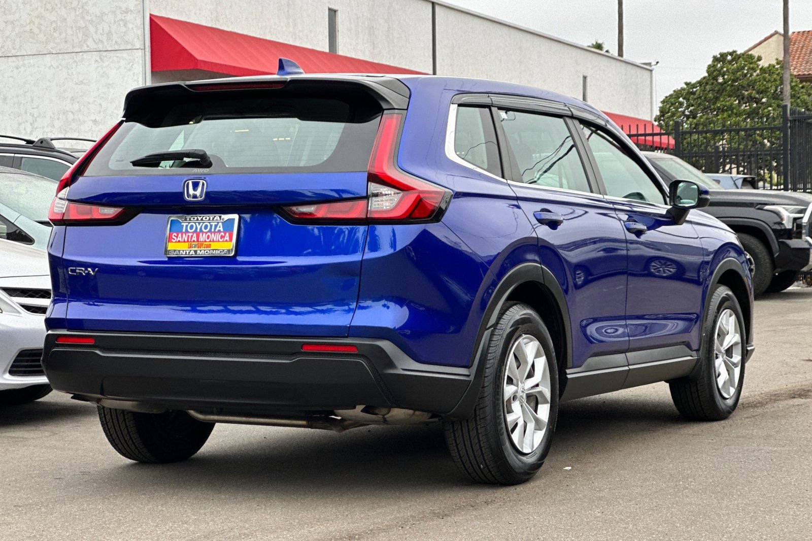 Used 2024 Honda CR-V LX image 4