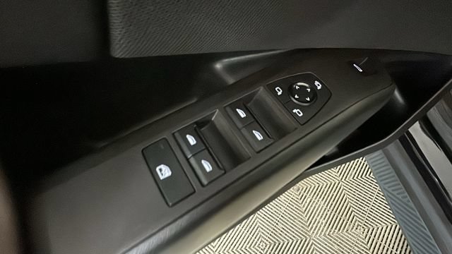 Used 2025 BMW X3 xDrive30i AWD/4WD image 10
