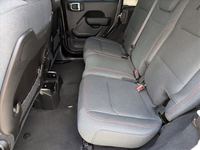 Used 2024 Jeep Wrangler Unlimited Rubicon w/ Technology Group image 19