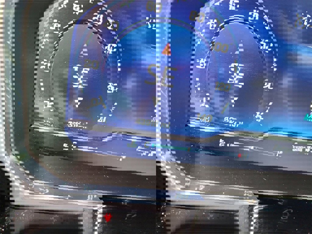 Used 2025 Chevrolet Silverado 3500 LT image 31