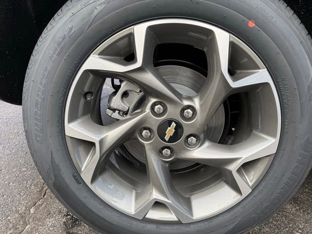 New 2026 Chevrolet Trax LT w/ Sunroof Package FWD image 11