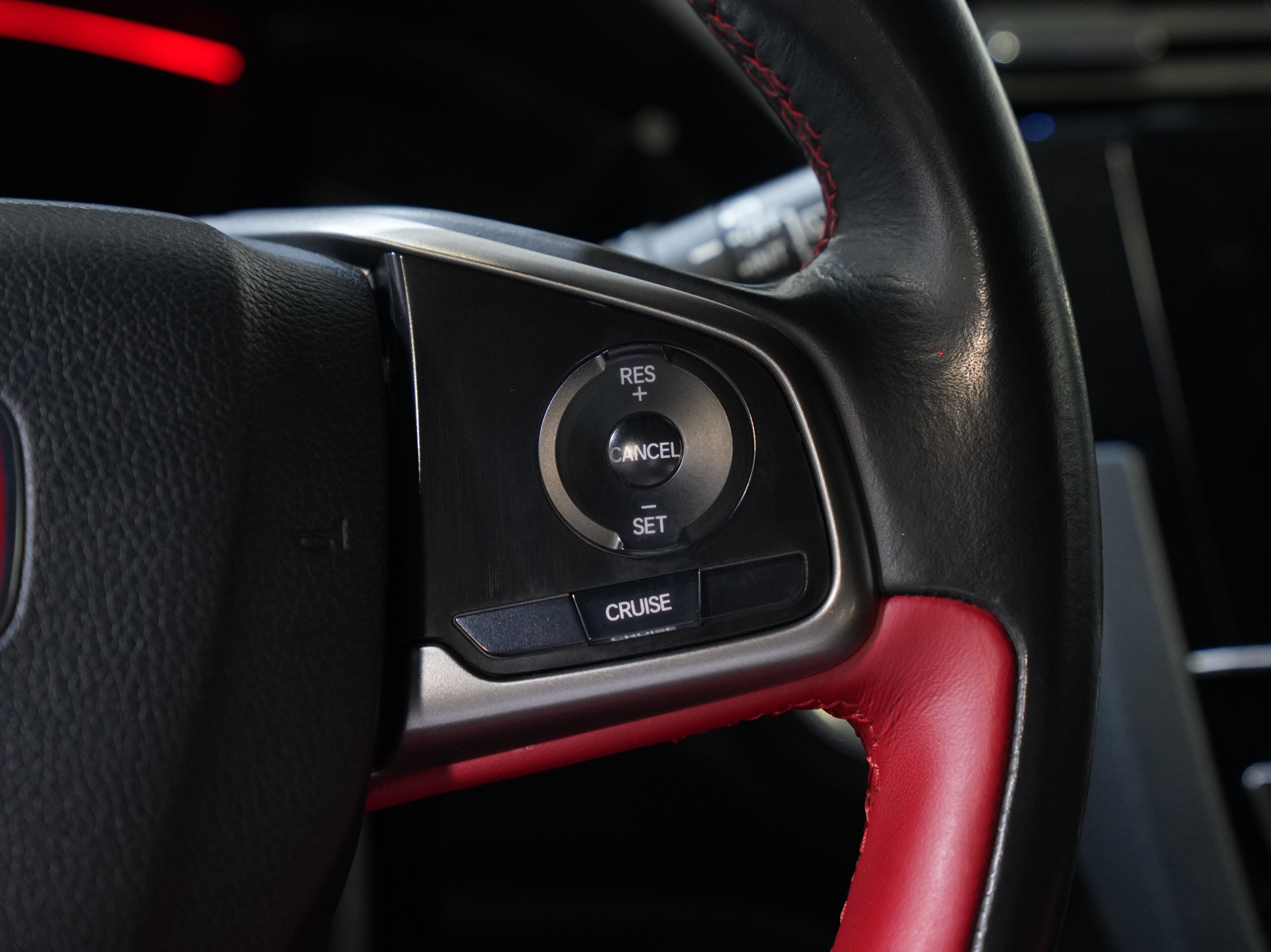 Used 2018 Honda Civic Type R image 39