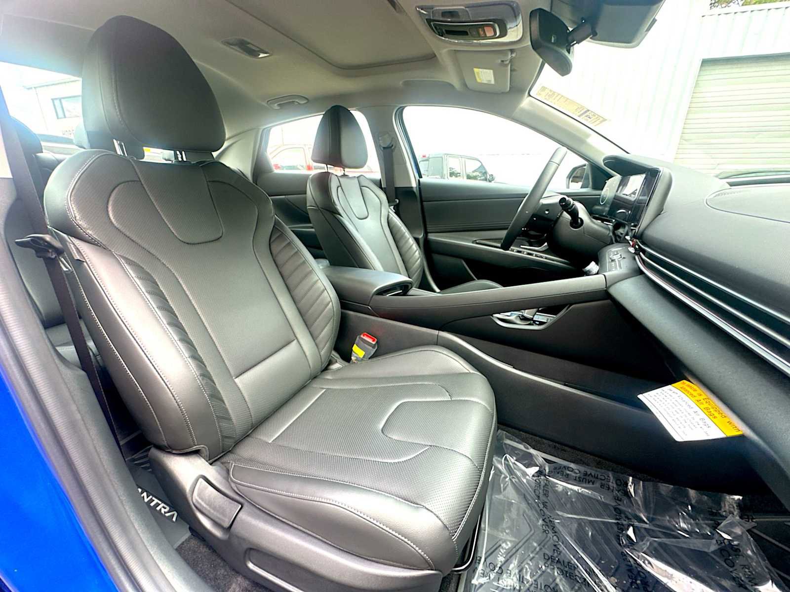 New 2025 Hyundai Elantra Limited FWD image 26