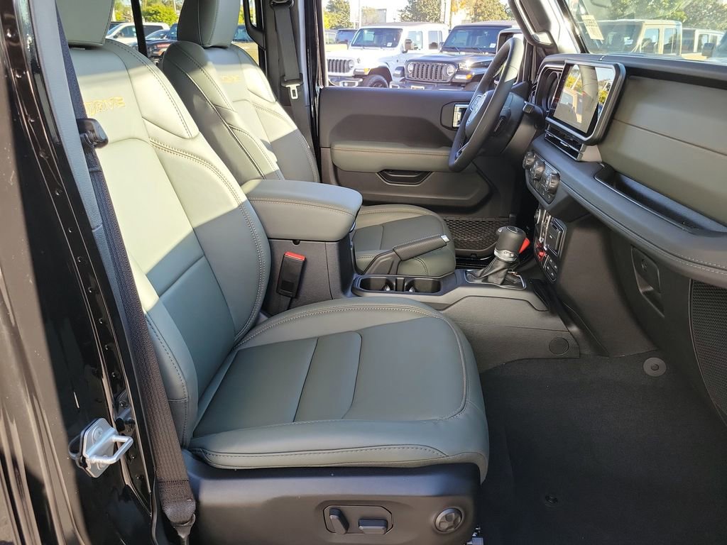 New 2026 Jeep Gladiator Mojave AWD/4WD image 15