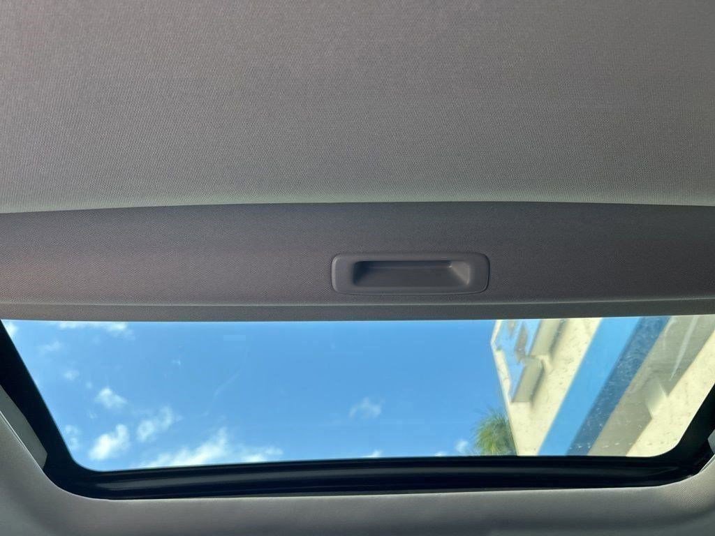 Used 2020 Honda CR-V Touring image 10