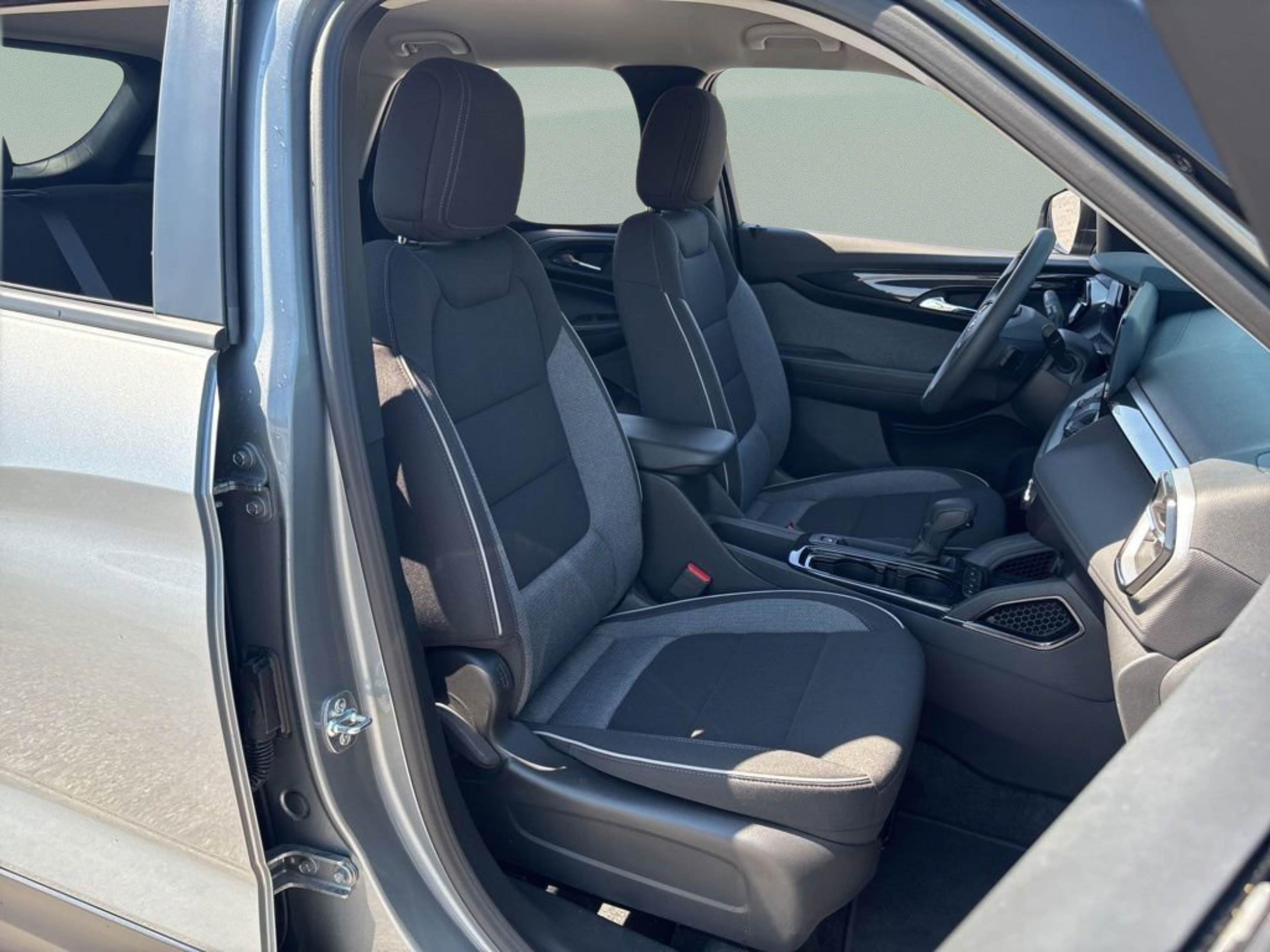 Used 2026 Chevrolet TrailBlazer LS w/ LS Convenience Package FWD image 13