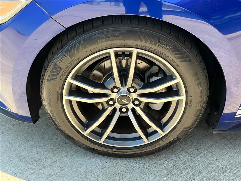 Used 2015 Ford Mustang Premium RWD image 21