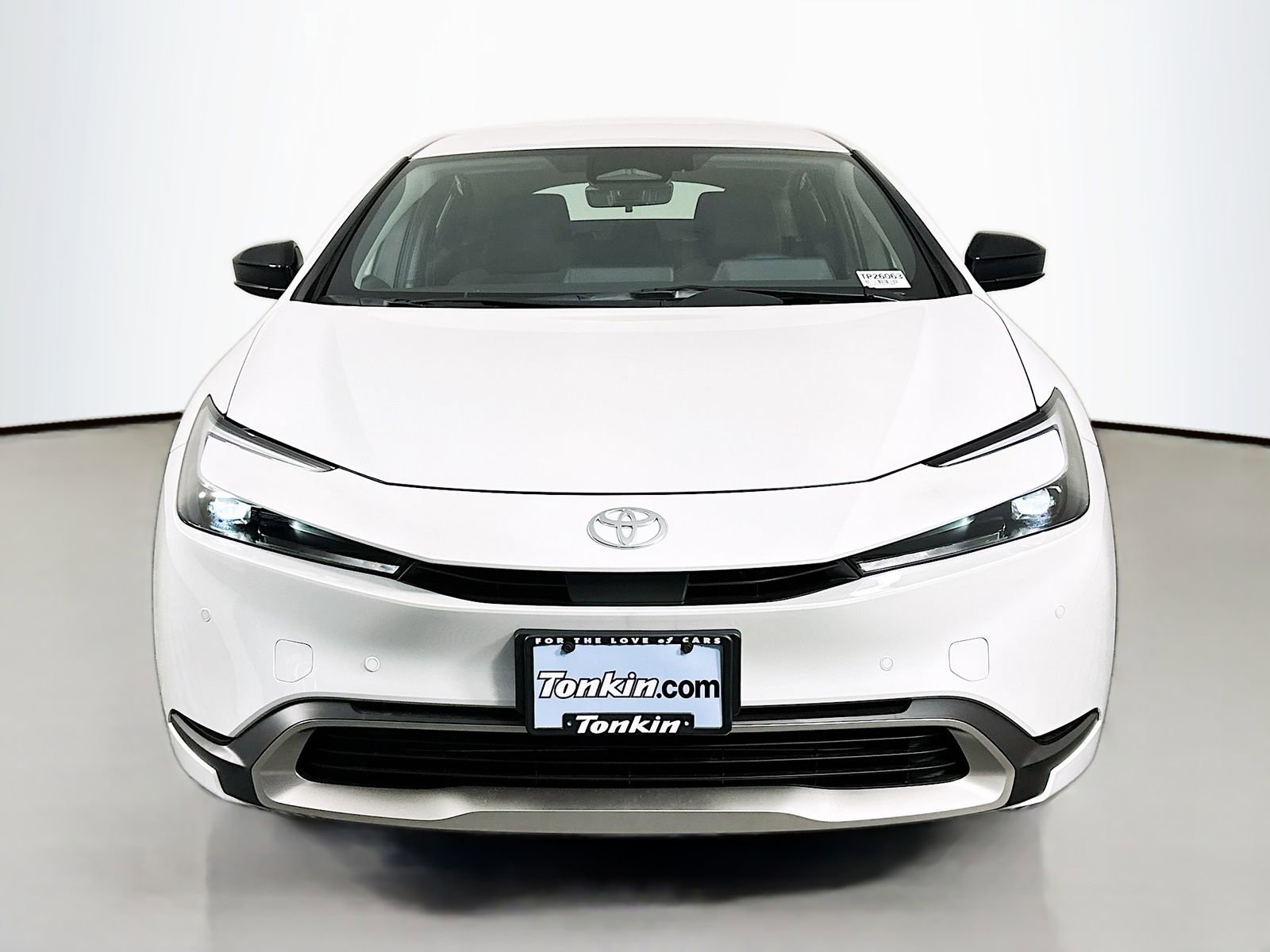 New 2026 Toyota Prius Plug-In Hybrid FWD image 2