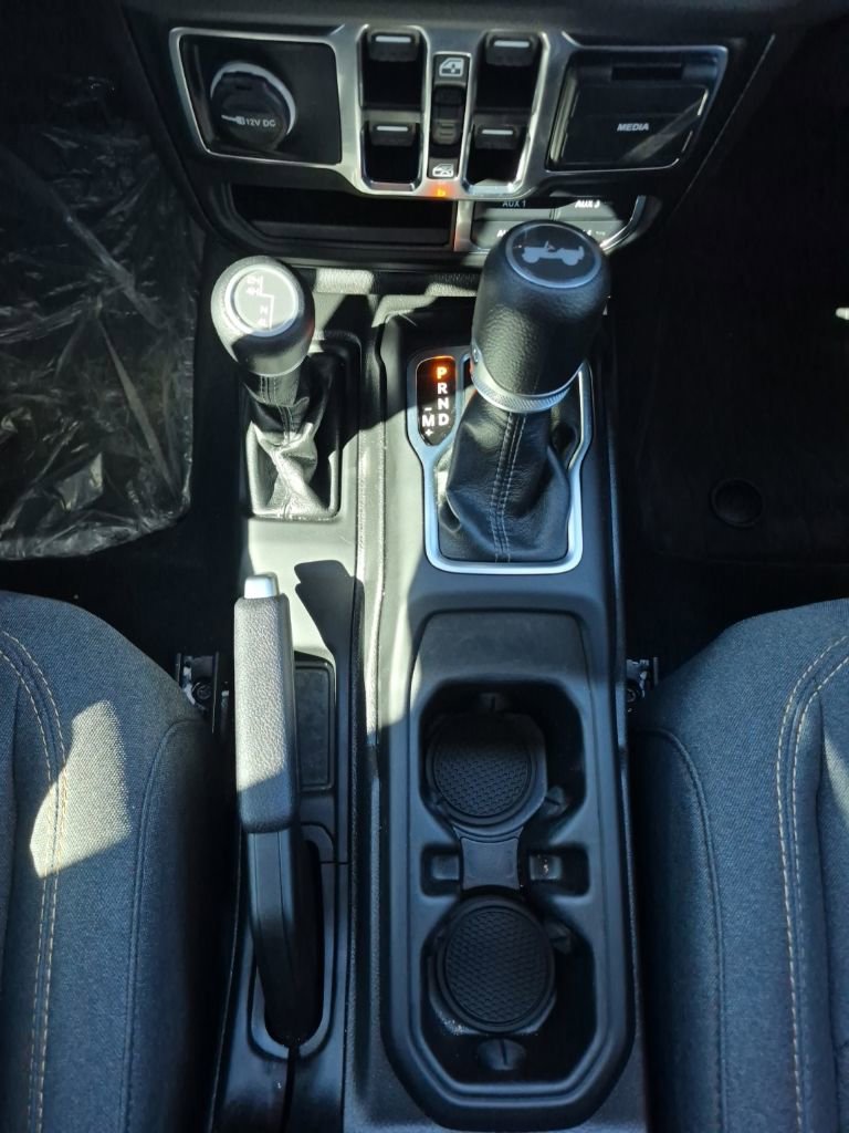 Used 2024 Jeep Wrangler Sahara w/ Technology Group image 39