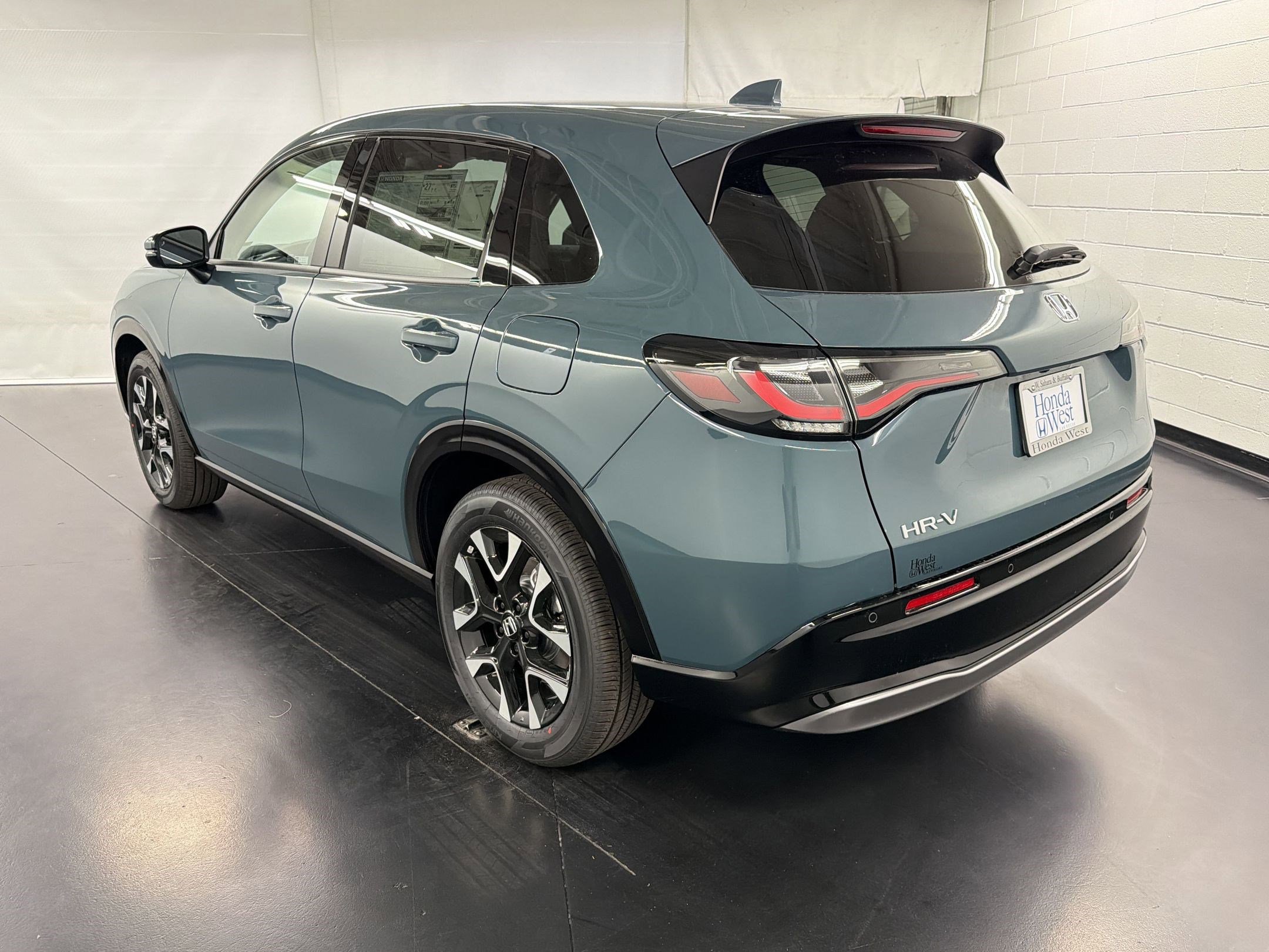 New 2026 Honda HR-V EX-L image 3