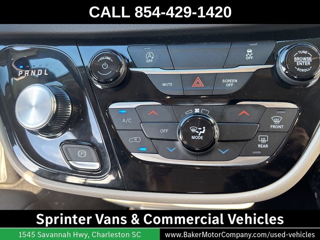 Used 2024 Chrysler Voyager LX FWD image 36