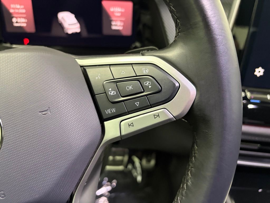 Used 2024 Volkswagen Atlas Cross Sport SEL R-Line AWD/4WD image 21