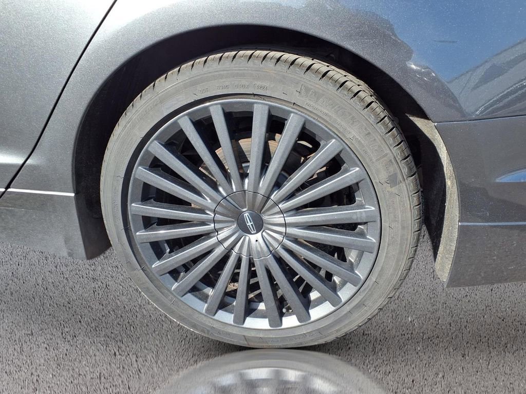 Used 2017 Lincoln MKZ Reserve image 36