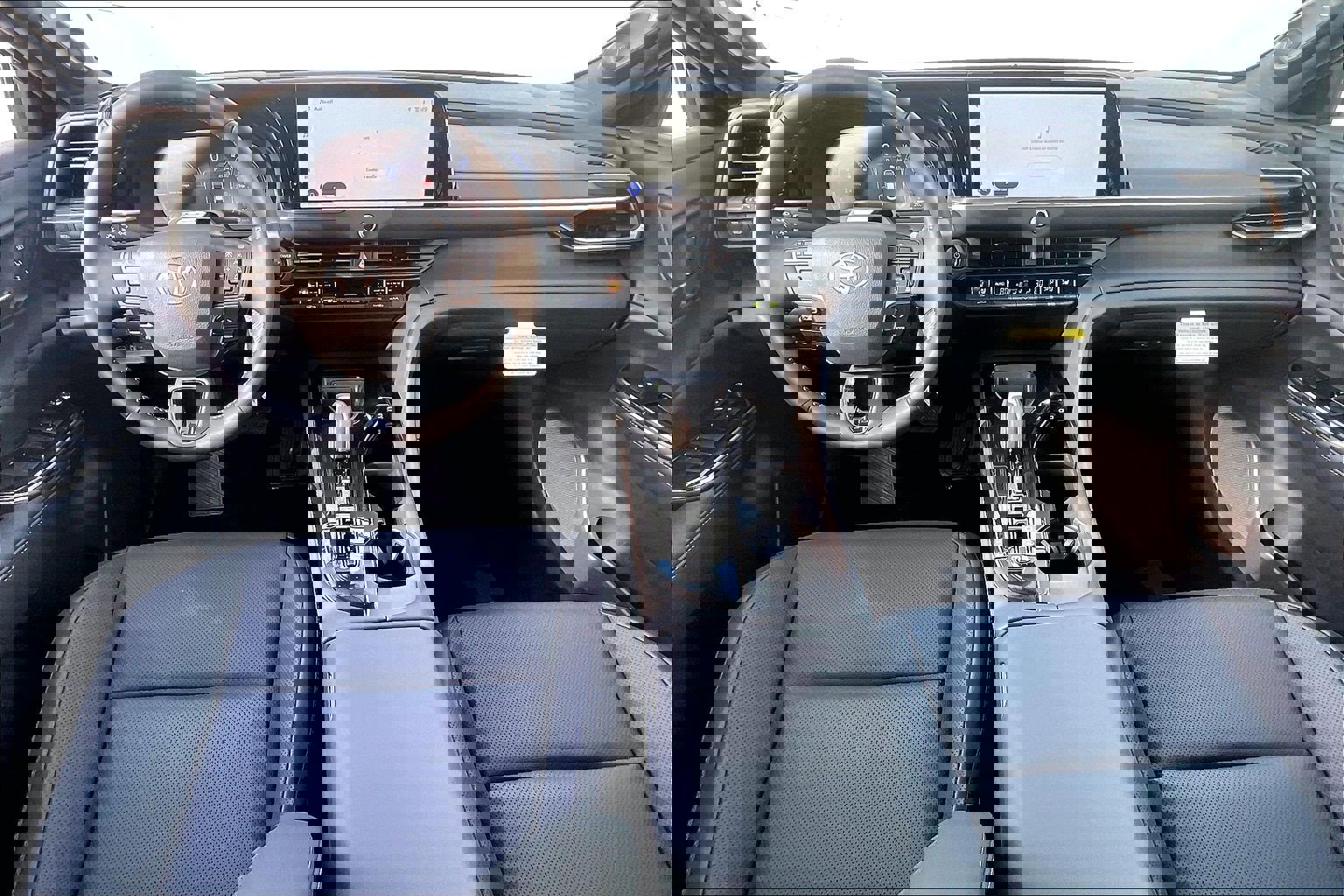 New 2026 Toyota Crown Limited w/ Advanced Technology Package image 6