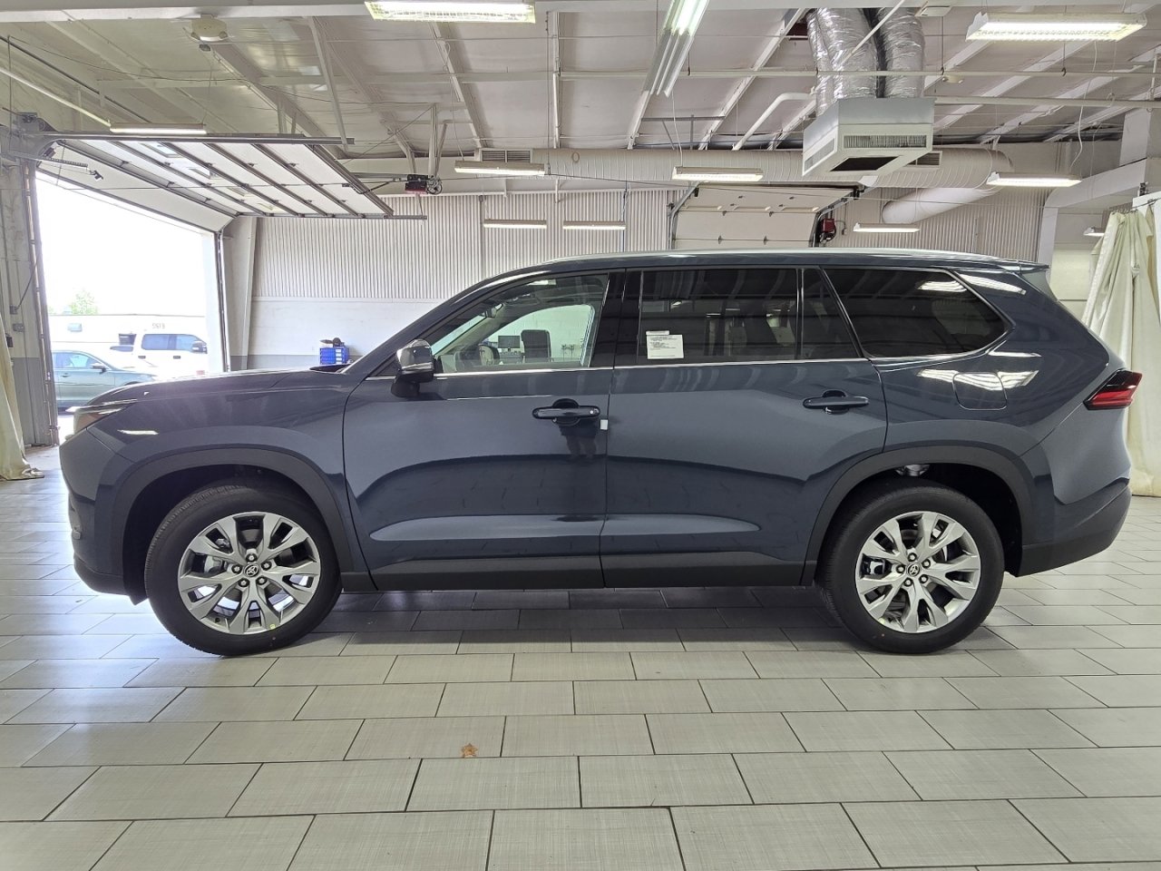 New 2026 Toyota Grand Highlander Limited AWD/4WD image 16