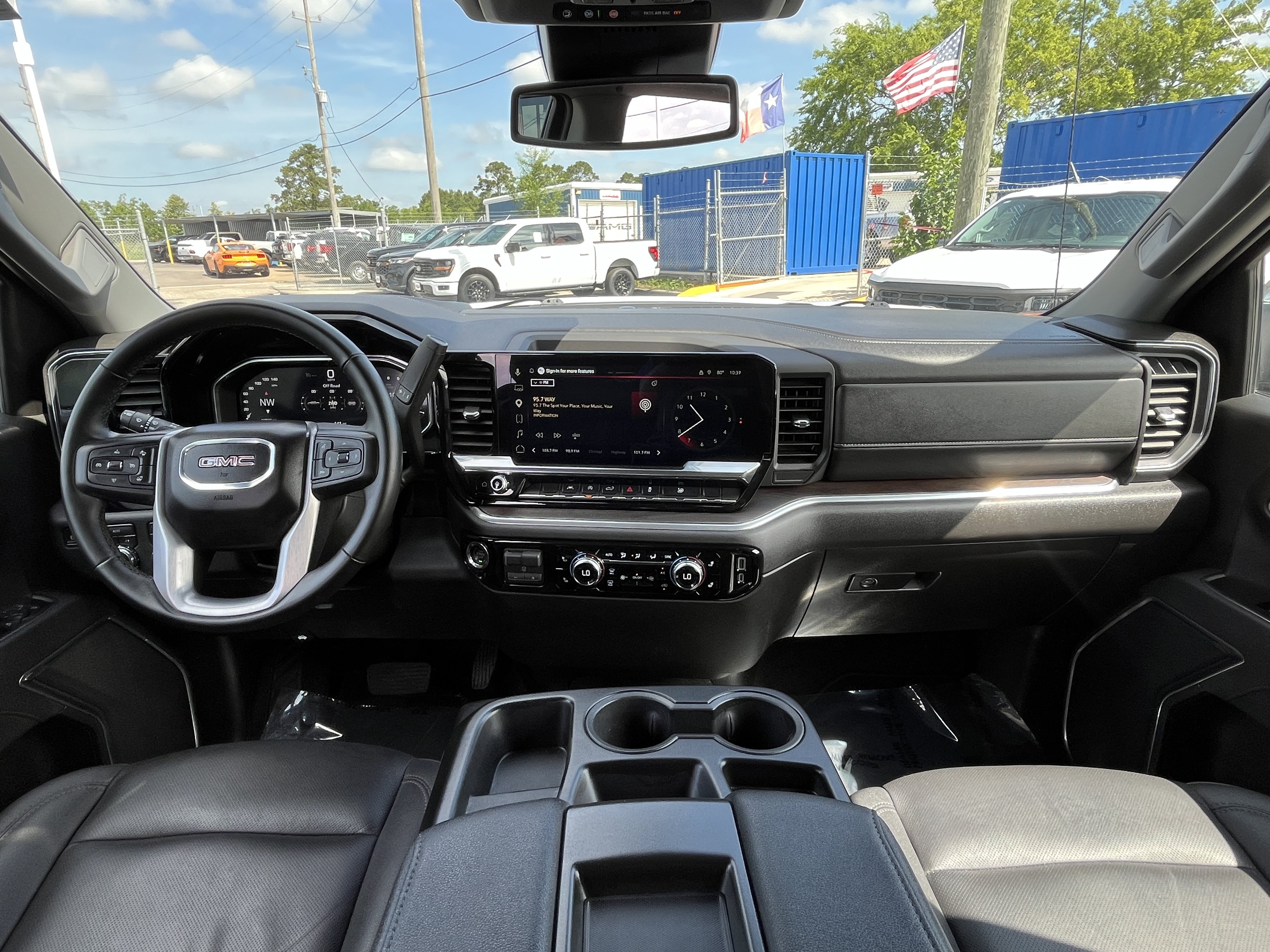 Used 2026 GMC Sierra 1500 SLT AWD/4WD image 35