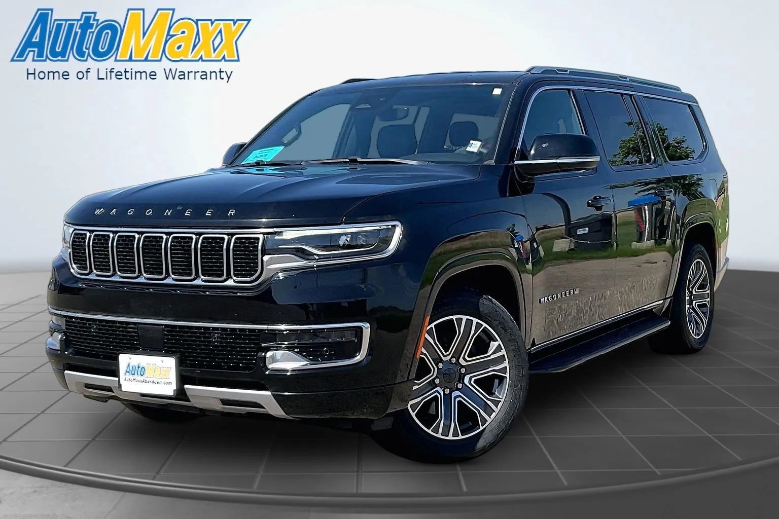 Used 2024 Jeep Wagoneer L Series II w/ Flexible Seating Group