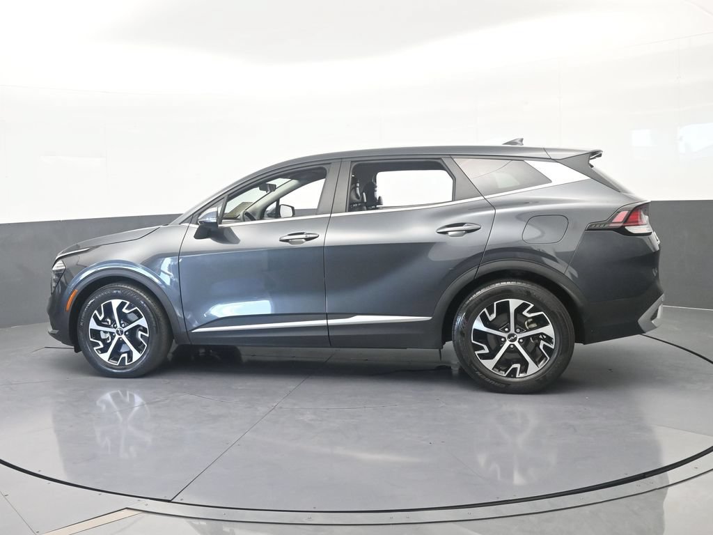 Used 2024 Kia Sportage EX FWD image 3