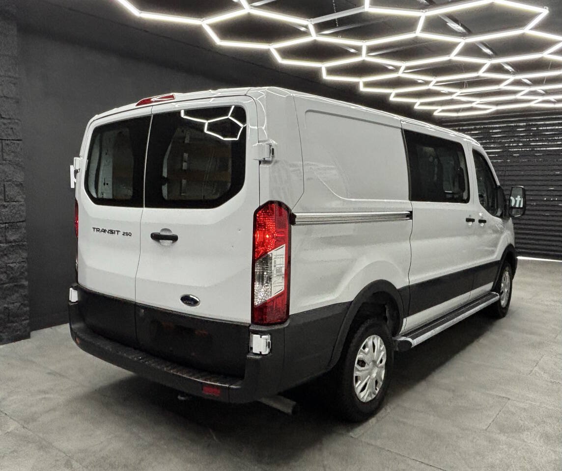 Used 2025 Ford Transit 250 Low Roof w/ Exterior Upgrade Package RWD image 9