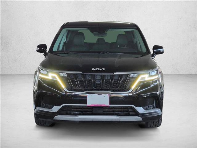Used 2022 Kia Carnival EX FWD image 2